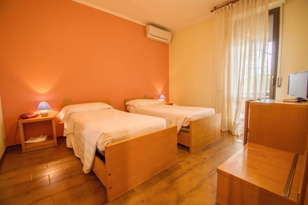 Hotel Cantalodole マジョーネ エクステリア 写真